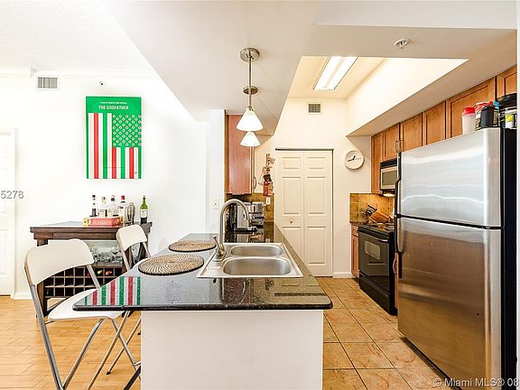 2nd image of 2000 N Bayshore Dr APT 1605