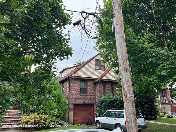 2nd image of 161 Oakland Ave
