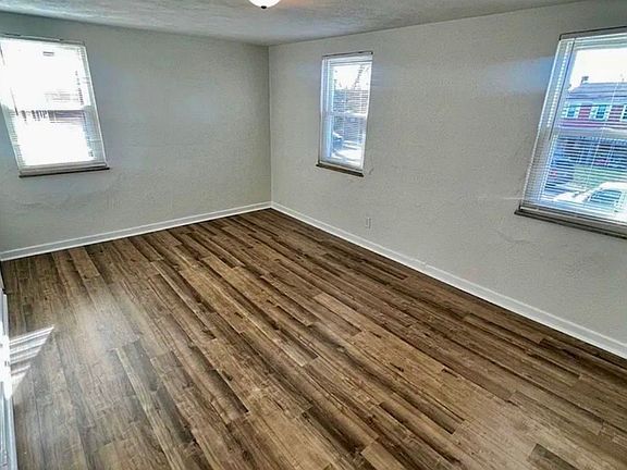 4th image of 719 Shadycrest Ct