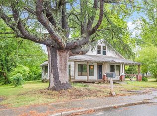 201 Harrison Ave, Walhalla, SC 29691