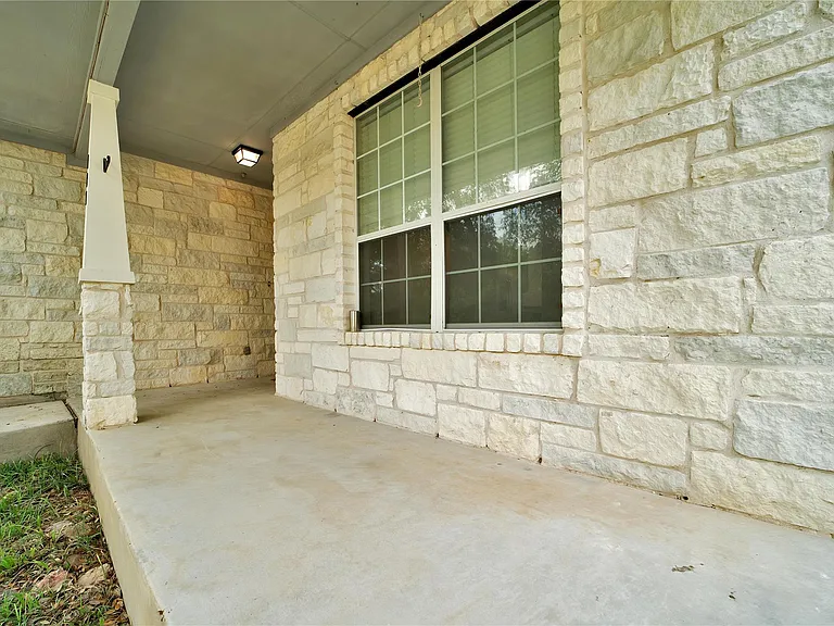 121 Park Ln — Photo 4