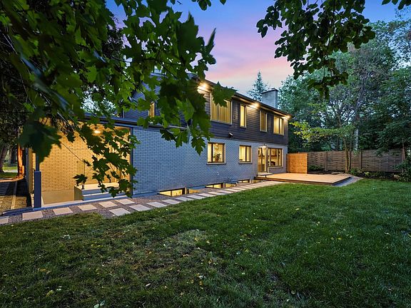 4th image of 55 Durocher Ave