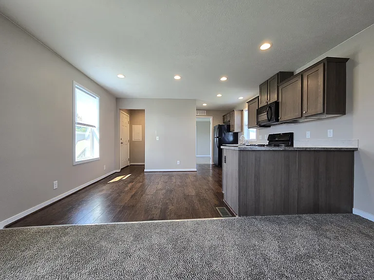 Sunset Ridge — Photo 18