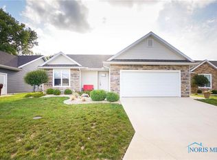 1122 Hummingbird Way, Findlay, OH 45840