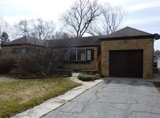 407 W Lonnquist Blvd, Mount Prospect, IL