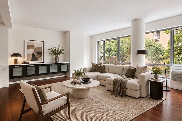 Living room, photo 1