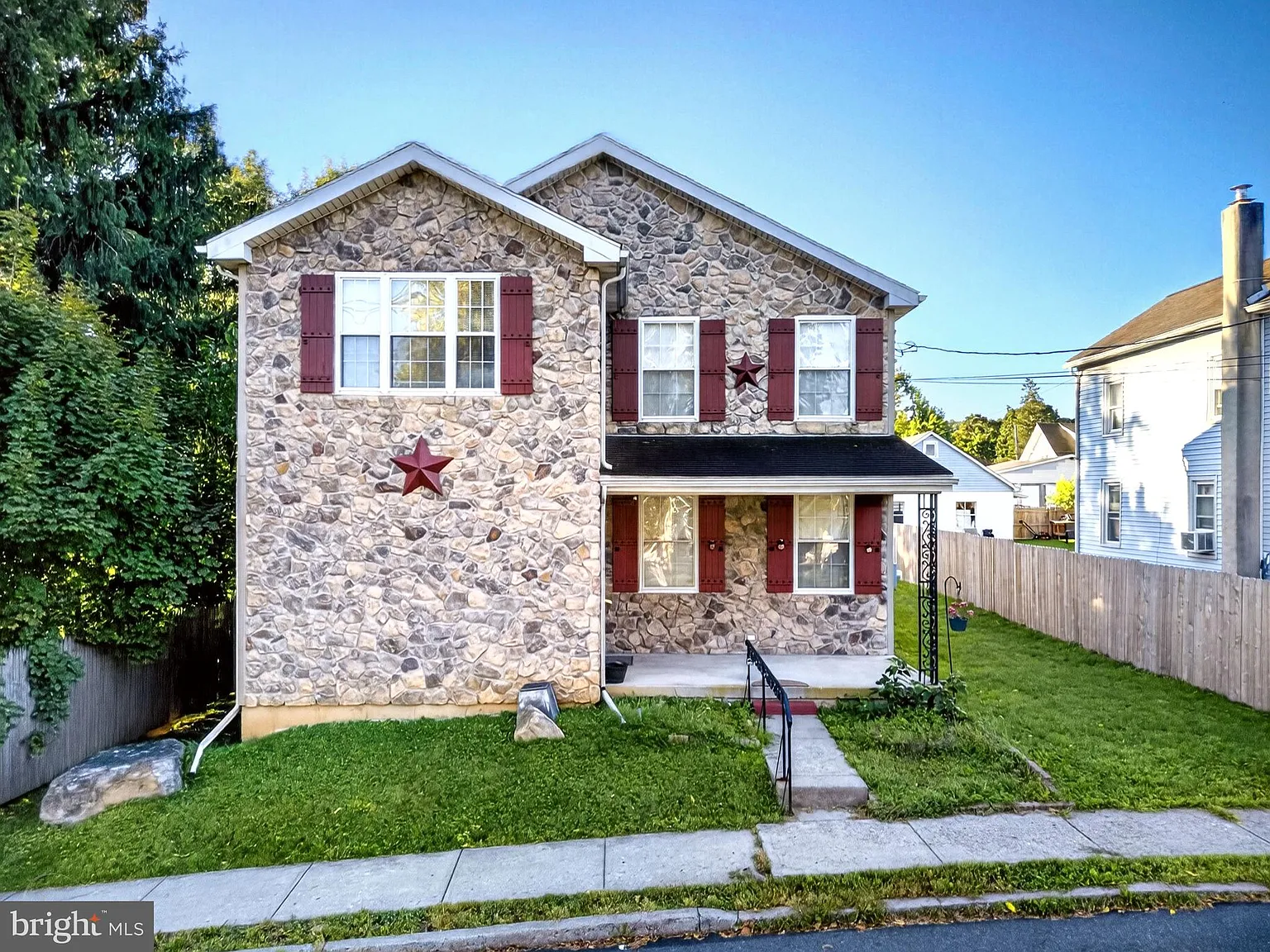 3 bed, 3.0 bath, 1770 sqft, $2,900 — Photo 3