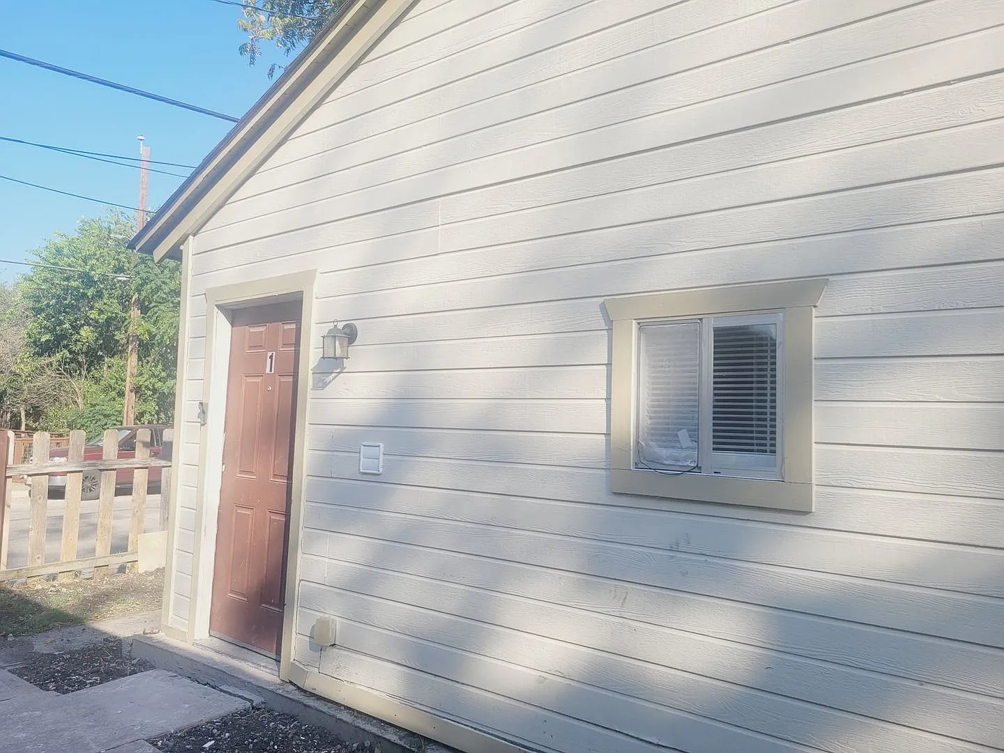 Awesome 1 bedroom | 1 bath Casita- minutes to downtown San Antonio! — Photo 2