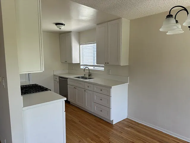 1123 S Sherbourne Dr #102 — Photo 25