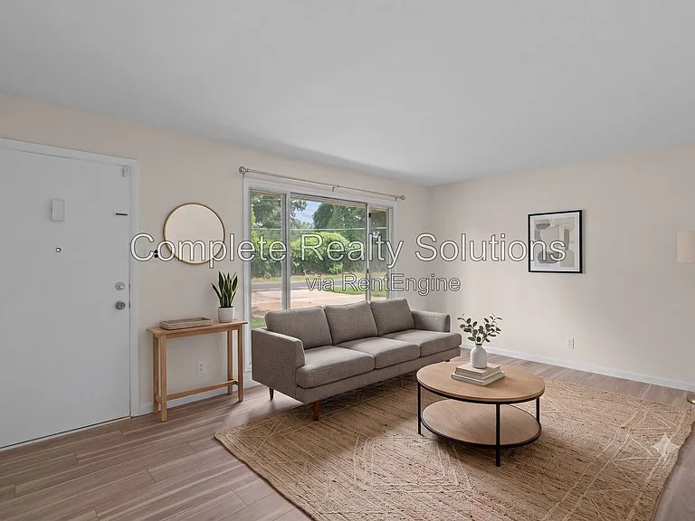 5661 Bermuda Dr — Photo 4