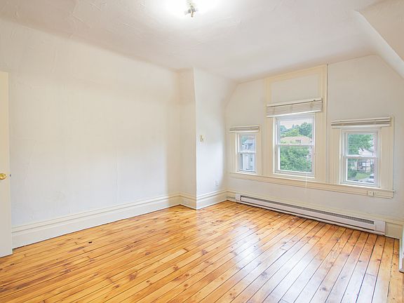 5th image of 421 Peebles St Floor 3