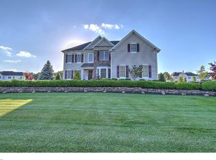 39 Weathervane Cir, Upper Freehold, NJ 08514