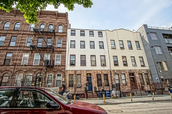 Rented by Lofts and Flats LLC | media 28