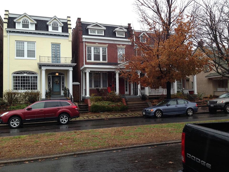Facade, Front Porch - Red Brick
