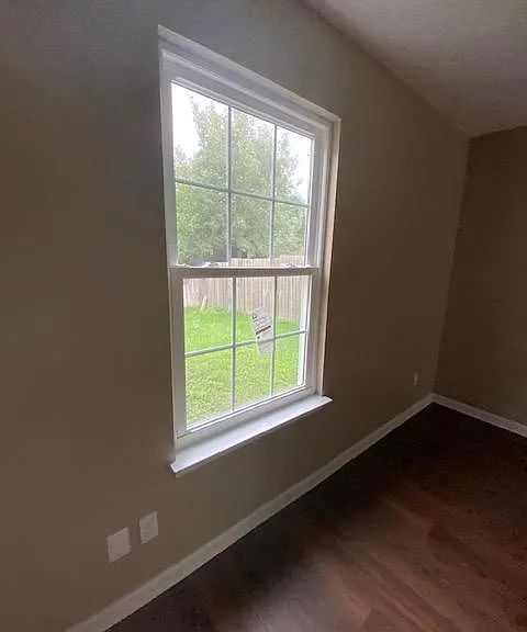 16720 Lowell Dr — Photo 3