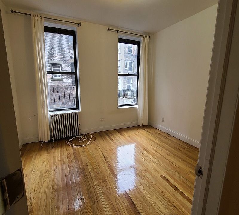 1st image of 526 E 11th St APT 6D