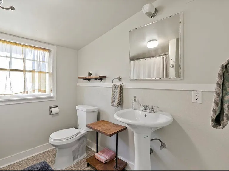 3911 NE 81st Ave — Photo 16