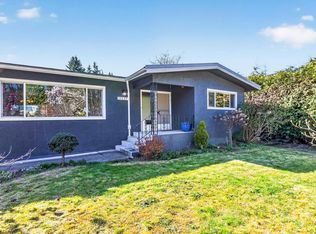 11537 Wood St, Maple Ridge, BC V2X 5A1