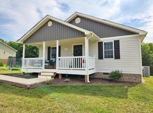 27 Valleyview Dr, Madison Heights, VA 24572