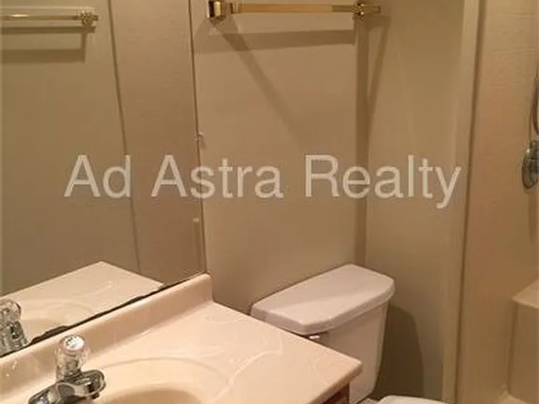 2517 Bent Oak Ct — Photo 9