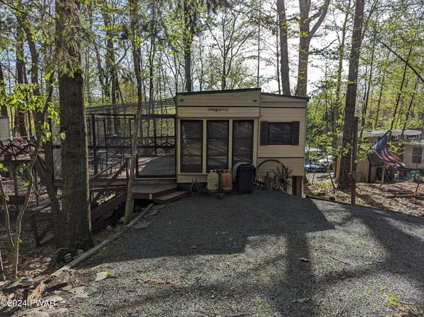 122 Antler Ln, Milford, PA 18337