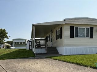 30630 Drouillard Rd #281, Walbridge, OH 43465