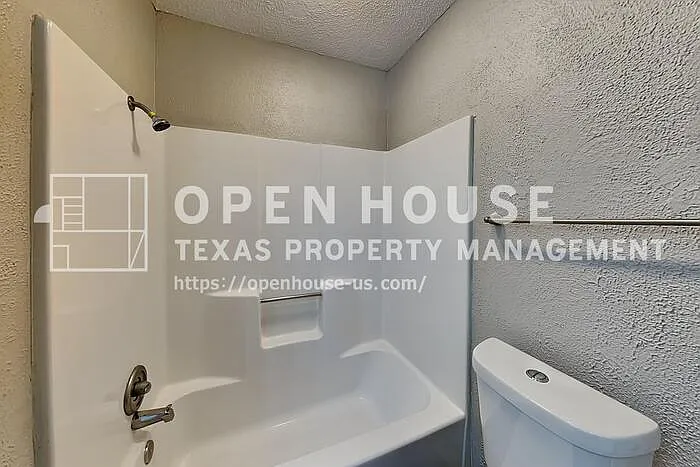 6625 Constitution Dr — Photo 16