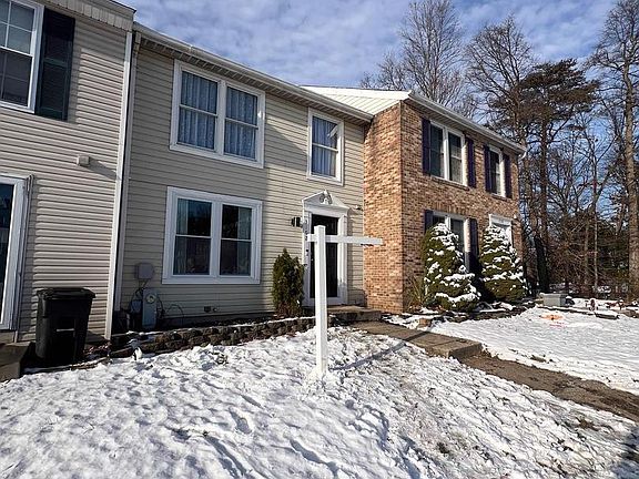 4th image of 3102 Holly Berry Ct
