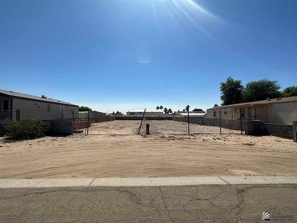 1st image of 10676 S Pearl Ave