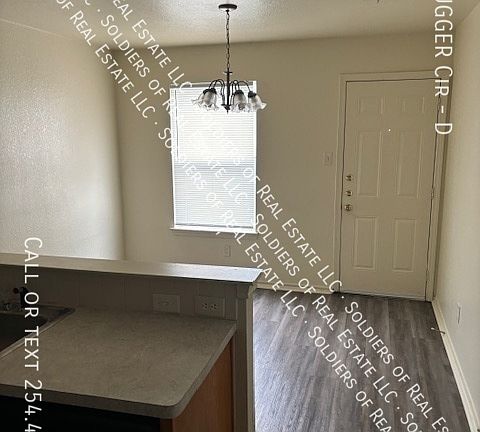 4th image of 1302 Dugger Cir APT D