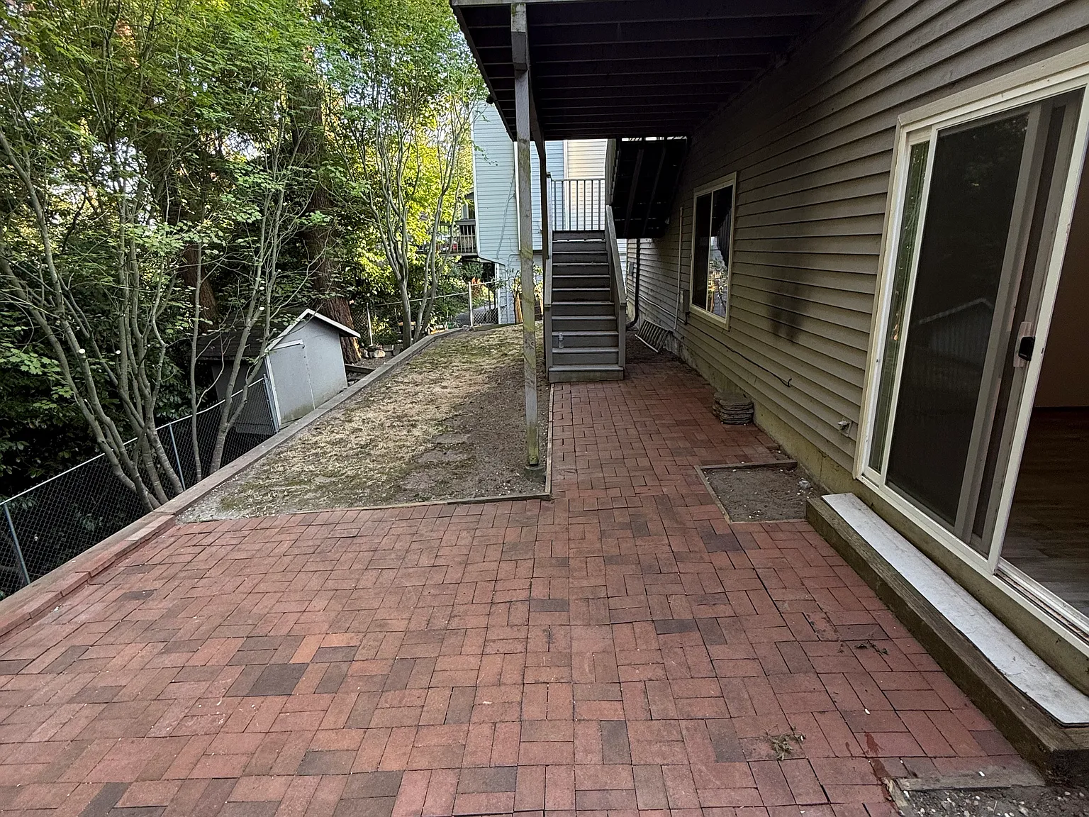 4 bed, 2200 sqft, $3,595 — Photo 2