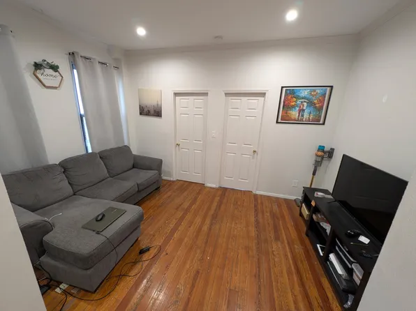 596 17th Street image 1 of 3