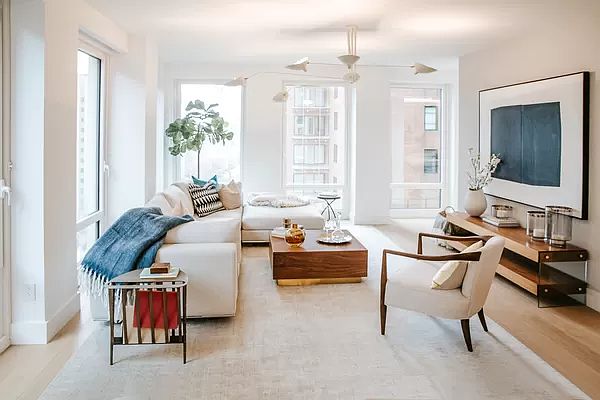 1st image of 15 W 61st St #14F