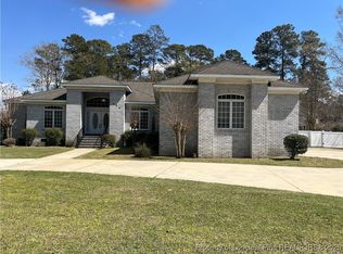 310 Londonderry Dr, Lumberton, NC 28358