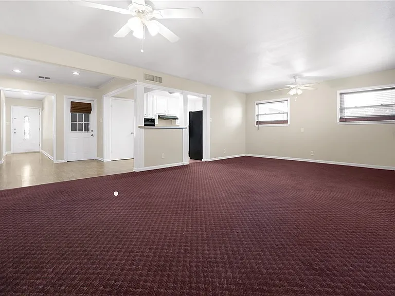 1226 Zarsky Dr — Photo 13