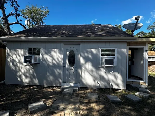 9337B Talton St, Houston, TX 77078