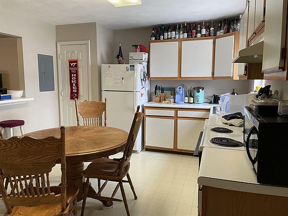 4th image of 1406 Christine Ct