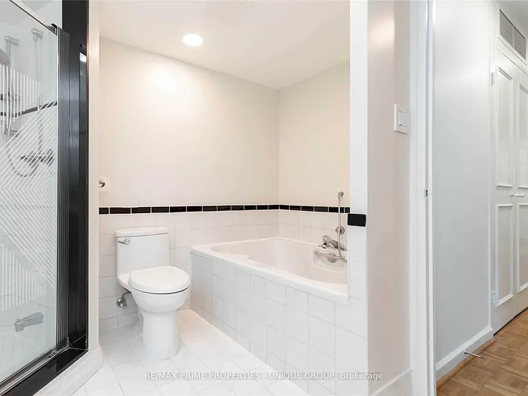 80 Front St E #715 — Photo 21