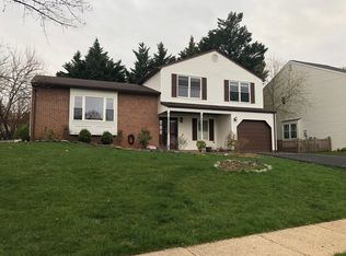 1325 Rock Chapel Rd, Herndon, VA 20170