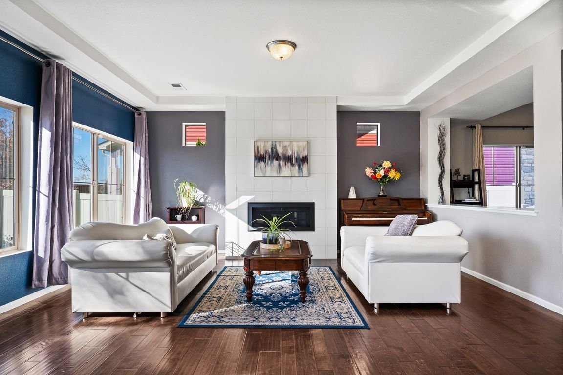 next background image