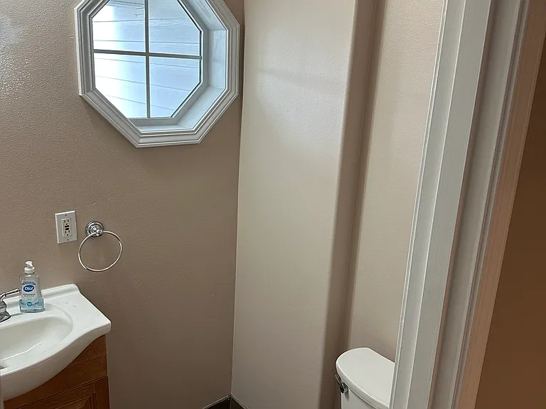 1562 Cougar Ct SW — Photo 8