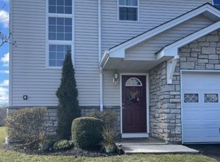 14 Virginia Dr, Hamburg, NJ 07419
