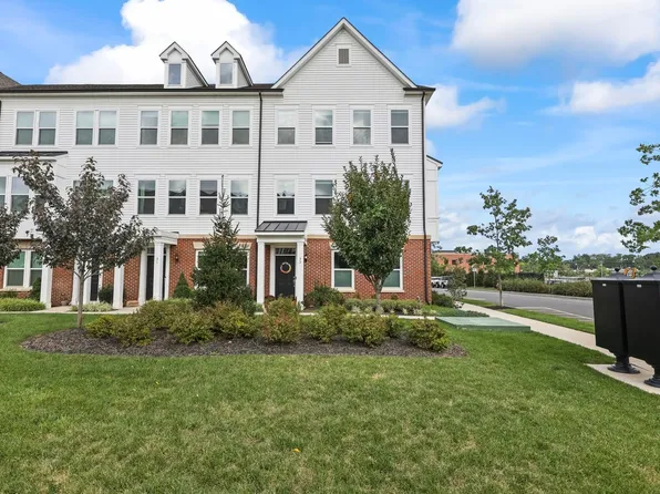 33 Signal Avenue, Oceanport, NJ 07757