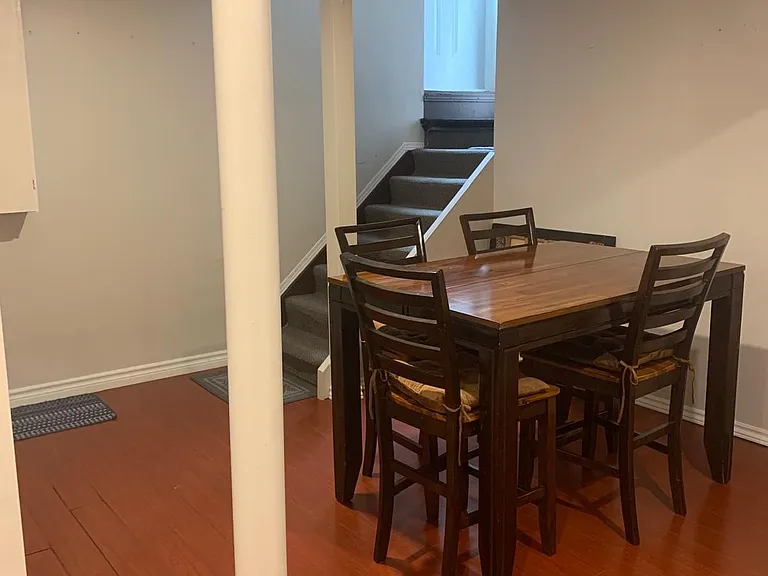 1625 Astrella Cres — Photo 3