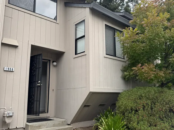1906 Windmill Cir, Santa Rosa, CA 95403