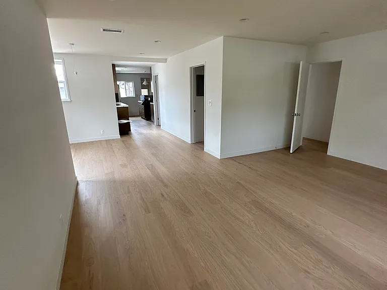 9932 Duffy St — Photo 3
