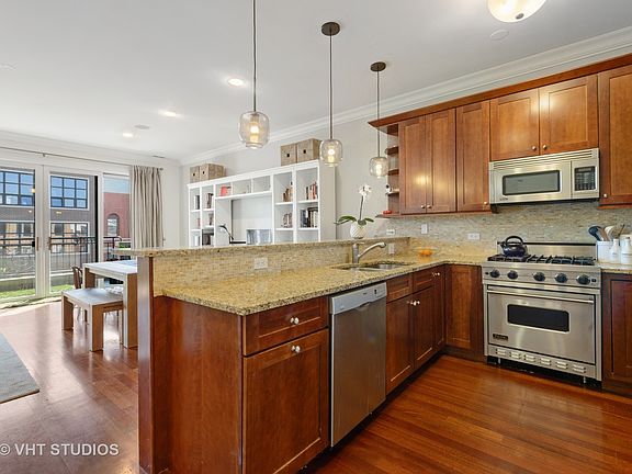 4th image of 2929 N Lincoln Ave APT 3