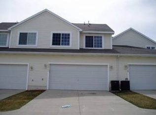 9932 Sunrise Ln, Johnston, IA 50131