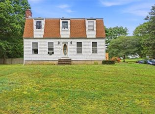 107 Church St, Bradford, RI 02808