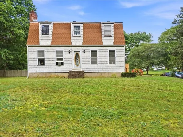 107 Church St, Bradford, RI 02808